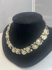 Vtg Signed Lisner Molded Iridescent Leaves Leaf AB Rhinestone Choker Necklace