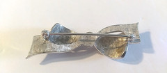 Vintage Textured Brushed Silver Tone Bow Brooch Pin 2″ Long