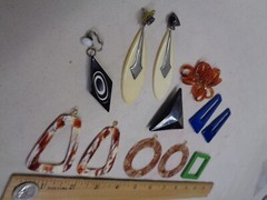 Vintage bakelite earrings lot & misc. for restore 1950 MOD 1959 ? mixed lot