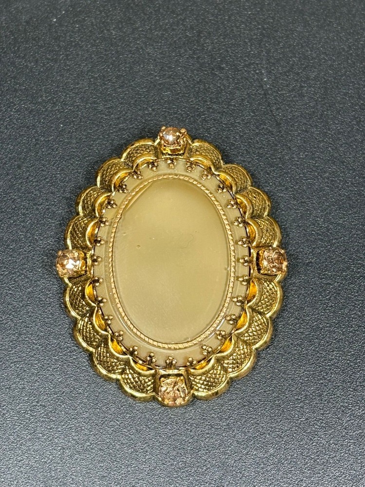Antique Victorian Brooch – Ornate Gilt Metal with Central Cabochon and Champagne