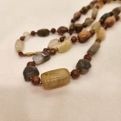Vintage Agate Bead Necklace Circa 1970