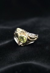 Vintage Art Nouveau Style Peridot Sterling Silver and 14K YG Vermeil Ring Size 8