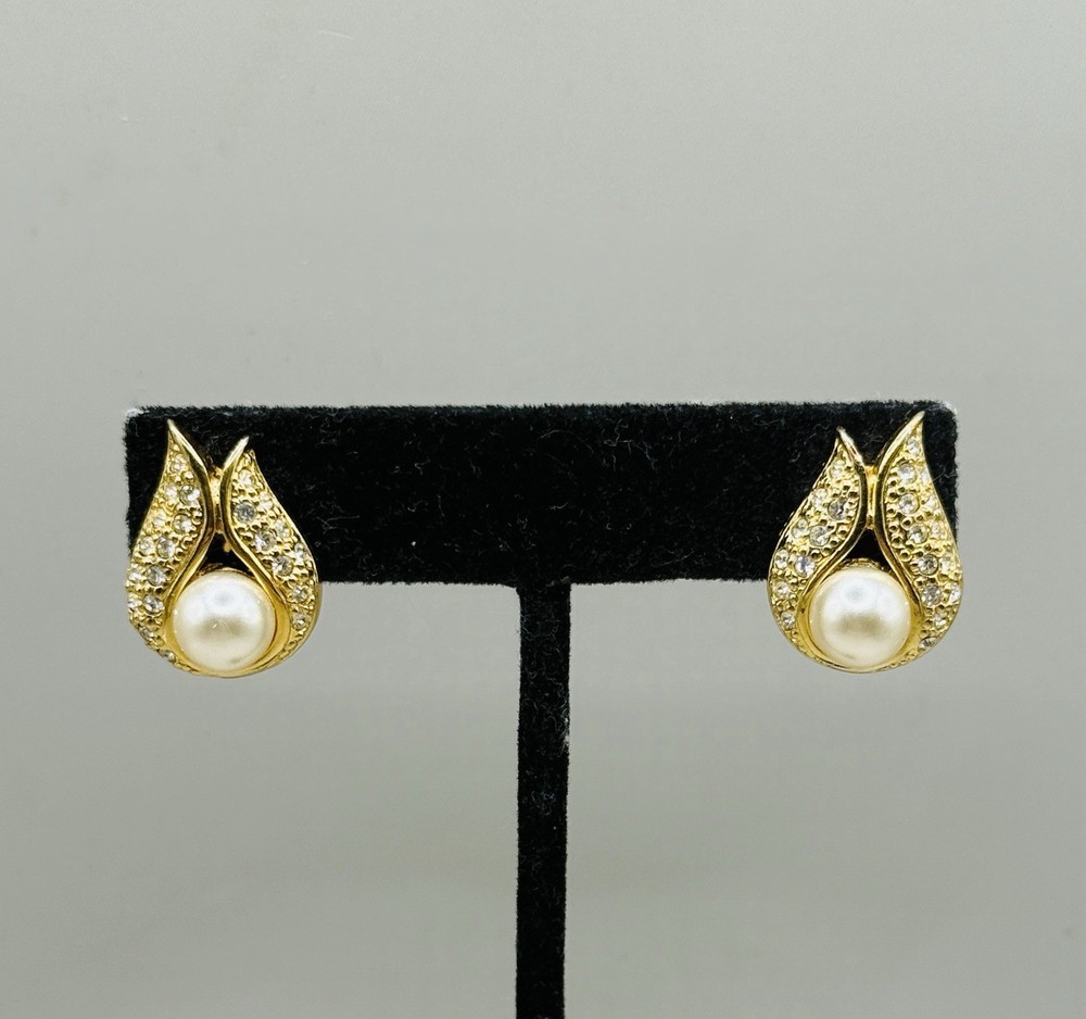 Vintage Gold Tone Rhinestone Faux Pearl Clip On Dangle Drop Statement Earrings