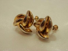 Vintage 1970’s Mellow Gold and Silver Tone Very Pretty Screw Back Earrings 836s9
