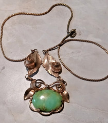 Vintage JJJ Green stone & 1/20 12K GF Gold Filled 18″ Necklace