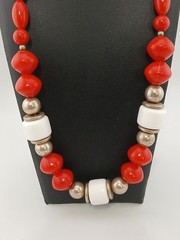 VINTAGE Silver tone red white lucite necklace CORDINATED clip earrings set