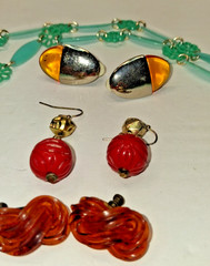 Nice Group Of Vintage Plastic Jewelry Carved Marbled Bakelite Earrings & Others