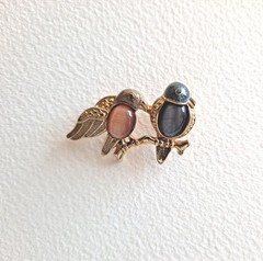 2 Vtg Pin Brooch, (1) Perched Jelly Belly Birds, (1) Frog, 1950s, Goldplated
