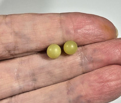 14K Gold Yellow Real Pearl Pierced Stud Earrings Vintage Classic Chic Tested EUC