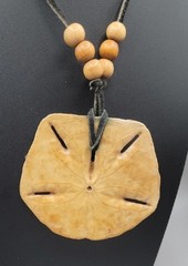 VTG Decoupaged Large Sand Dollar pendant necklace Wood Beads 28″ Leather Cord