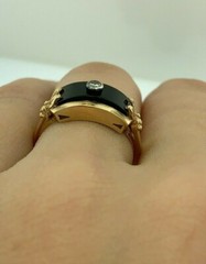 Antique Ladies 14k Yellow Gold Black Onyx & Diamond .05ct Ring size 6