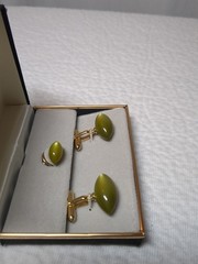Vintage Swank Cat’s Eye Cufflinks Tie Tack Set Gold Tone Green Mid Century
