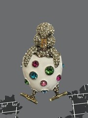 Vintage Retired Heidi Daus Crystal Enamel Chick Egg Brooch Pin Signed Rare HTF