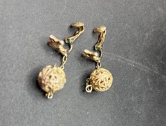 Vtg Monet Avon Gold Tone Filigree Ball Orb Bracelet, Necklace Dangle Earrings