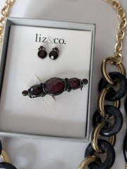 Vintage To Now Mixed Jewelry Lot 17 Pieces Most Signed Resell Wear