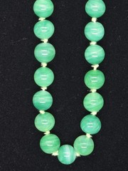Vtg Signed Joseph Mazer Jomaz Faux Jade Swirled Green Glass Beaded Necklace