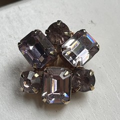 Vintage Weiss Prong Set Purple Lilac Faceted Crystal Glass Clip On Earrings