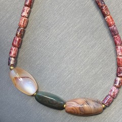 Vintage Necklace Agate Estate Jewelry Pre-Owned Hippie Beaded Boho Red Brown