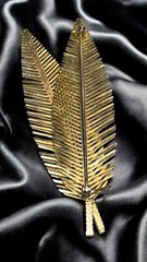 Vintage Gold-Tone Leaf Brooch Pin With Textured Details & Secure Clasp