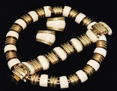 ERWIN PEARL Creamy ENAMEL and GOLDTONE Articulated LINK Necklace Bracelet ER SET