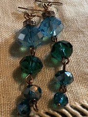 Vtg Beaded Dangle Drop Earrings Green Blue Teal