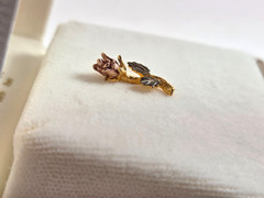 Stamper Vintage 10K Black Hills Gold Rose Tie Tack/Pin – NIB (CP110)