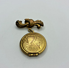 Vintage Locket Photo Brooch Pin Gold Tone C Clasp Heart Floral Embossed