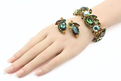 Superb JULIANA DE Delizza Elster Heliotrope Green Fall Bracelet Earrings Set