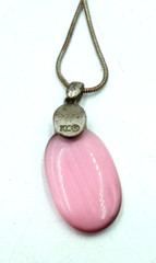 Vintage KC Collections Kenneth cole 16″ Antique Gold Tone Chain 2″ Pink Pendant