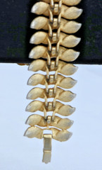 Vintage Gold Tone Leaf Rhinestone Bracelet Craft Repair Restoration