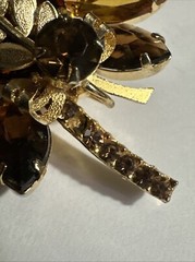 JULIANA Brooch D&E Book Piece Orange & Root Beer Rhinestones Gold Leaves Vintage