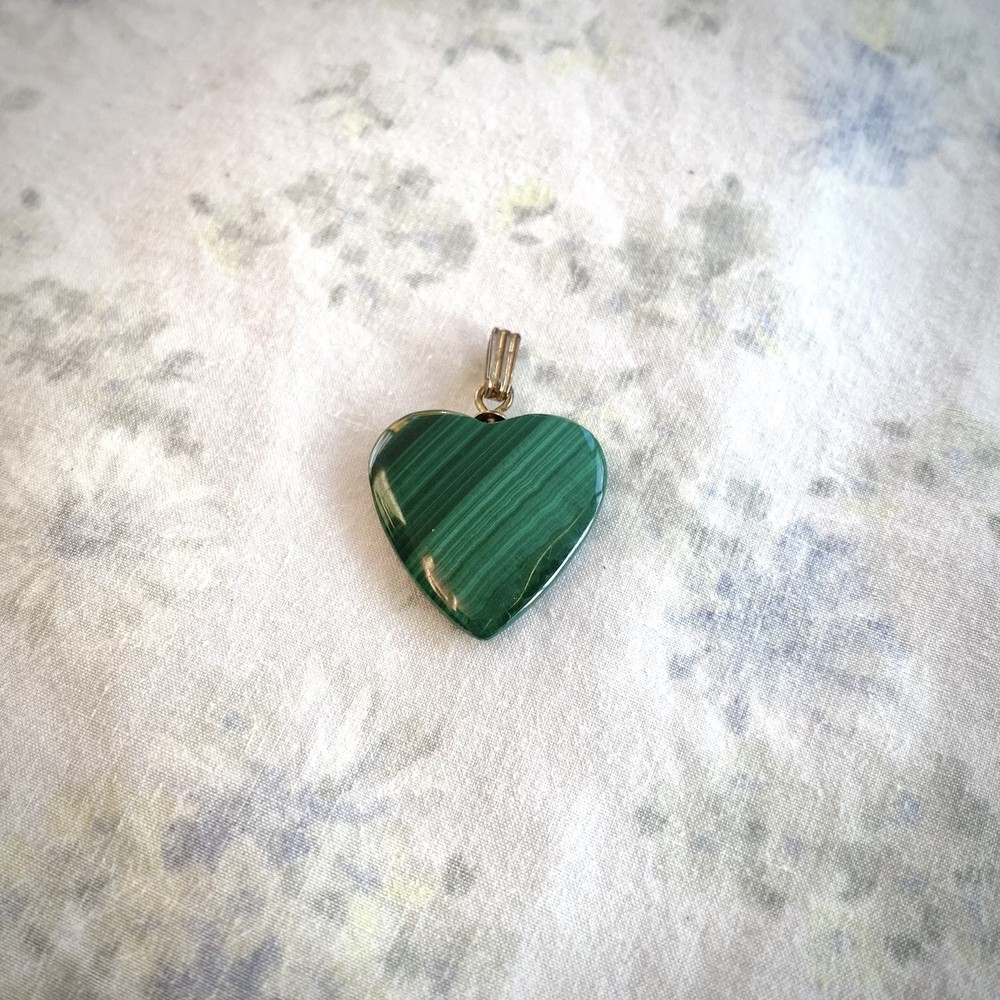 Vintage Heart-Shaped Green Malachite Pendant Necklace – Small