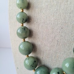 Vtg Joan Rivers Faux Jade Marble Green Lucite Round Bead Gold Tone Necklace 20″