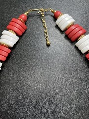 Vintage Retro 16-18” Red & White Lucite Beaded Bib Necklace Gold Tone Hook Clasp