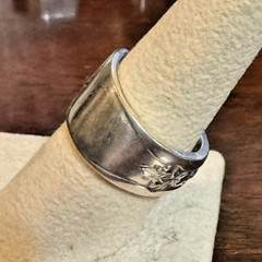Vintage Spoon Ring State of Wisconsin Outline Signet Original Rogers Silver S7.5