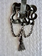 aRT NOUVEA ANTIQUE JEWELRY PIN ELITE WM LUKEY SILVER PLATE LARGE BROOCH neocurio