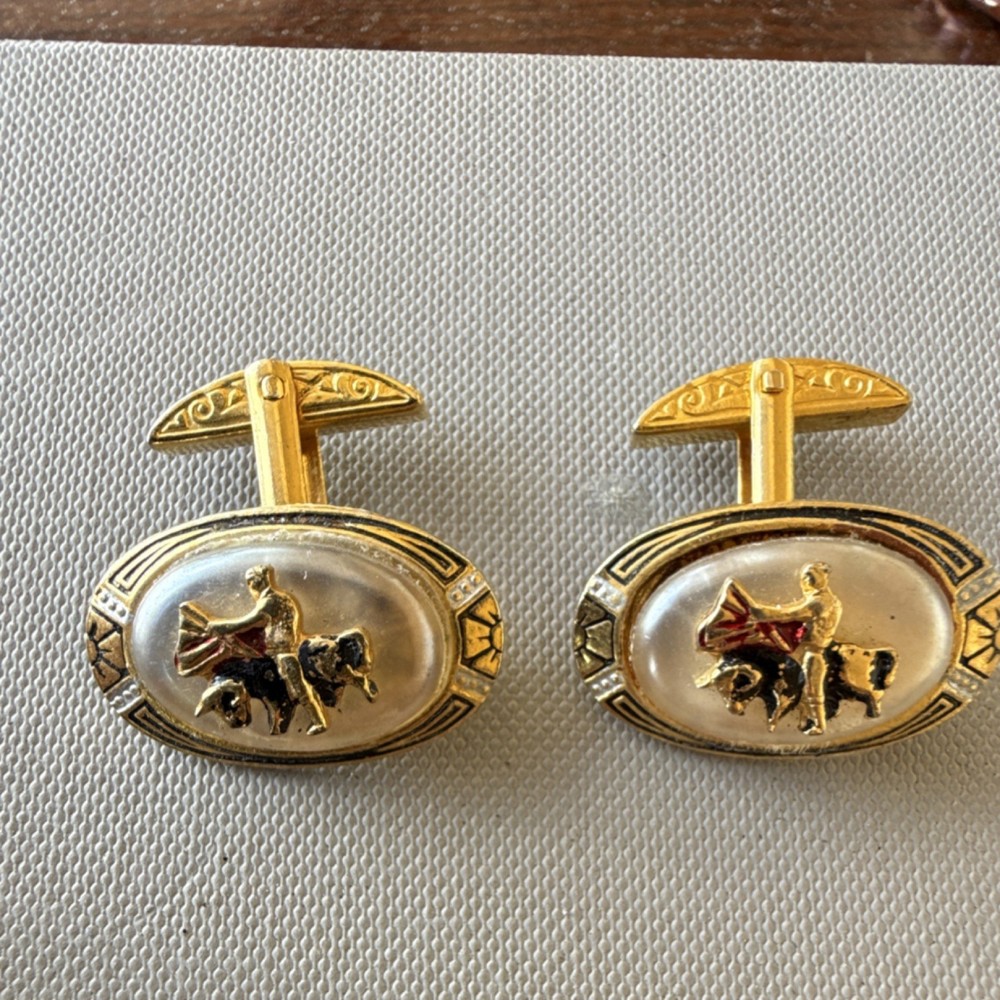 Vintage Western Gold Tone Bullet Back Oval Cufflinks Fashion Unisex