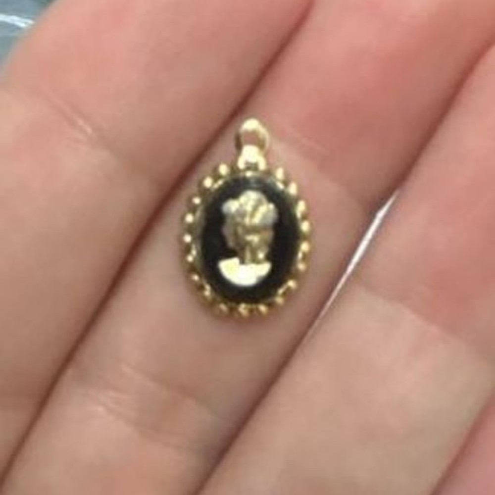 Vintage Black and Gold Cameo Profile Portrait Pendant Charm