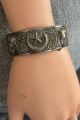 VTG Antique 1920s Egyptian revival silver & Gold tone Hinged Bangle bracelet J20