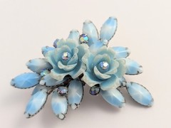 Vtg Sky Blue Glass Rhinestone AB Rose flower Lucite 3D Brooch Riveted