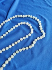 Original Old JADE White Green 8 Millimeters Deco Necklace Vintage 30″ inch Long