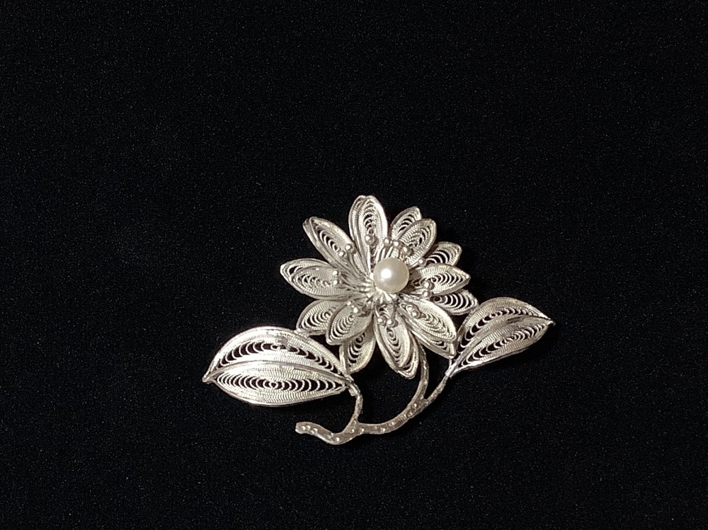Vintage Sterlling Silver Flower Pin Pearl Center Brooch Marked Silver