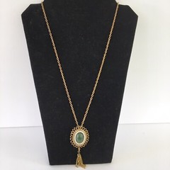 Vintage Gold Tone Faux Jade/Pearl Brooch Pendant Necklace with Tassel 24″