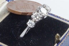VINTAGE ENGLISH SOLID PLATINUM DIAMOND 5 STONE RING c1980’s – 1.35ct.