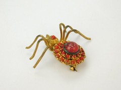 Vintage Czech Glass Speckled Red Brass Spider Brooch Pin 1 3/8″ Halloween