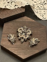 Large WEISS Smoky Gray Clear Crystal Rhinestone Brooch & Clip Earrings SET