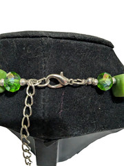 VTG 21″ Glass Gemstone Green & Silver Artisan Beaded Necklace Crab Clasp Bold