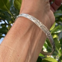 Vintage Sterling Silver Leaf Scroll Repousse Skinny Bangle Bracelet Size M-L
