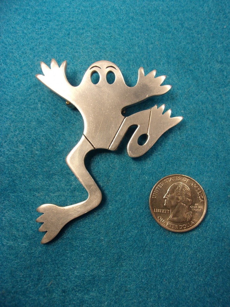 RATHER LARGE HANDCRAFTED ALUMINUM (or ALUMINUM ALLOY) BROOCH – “GHOST EYES’ FROG