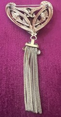 GOLDTONE ART NOUVEAU 5” FABULOUS ORNATE FLORAL BROOCH TOPAZ COLOR STONE W/TASSEL